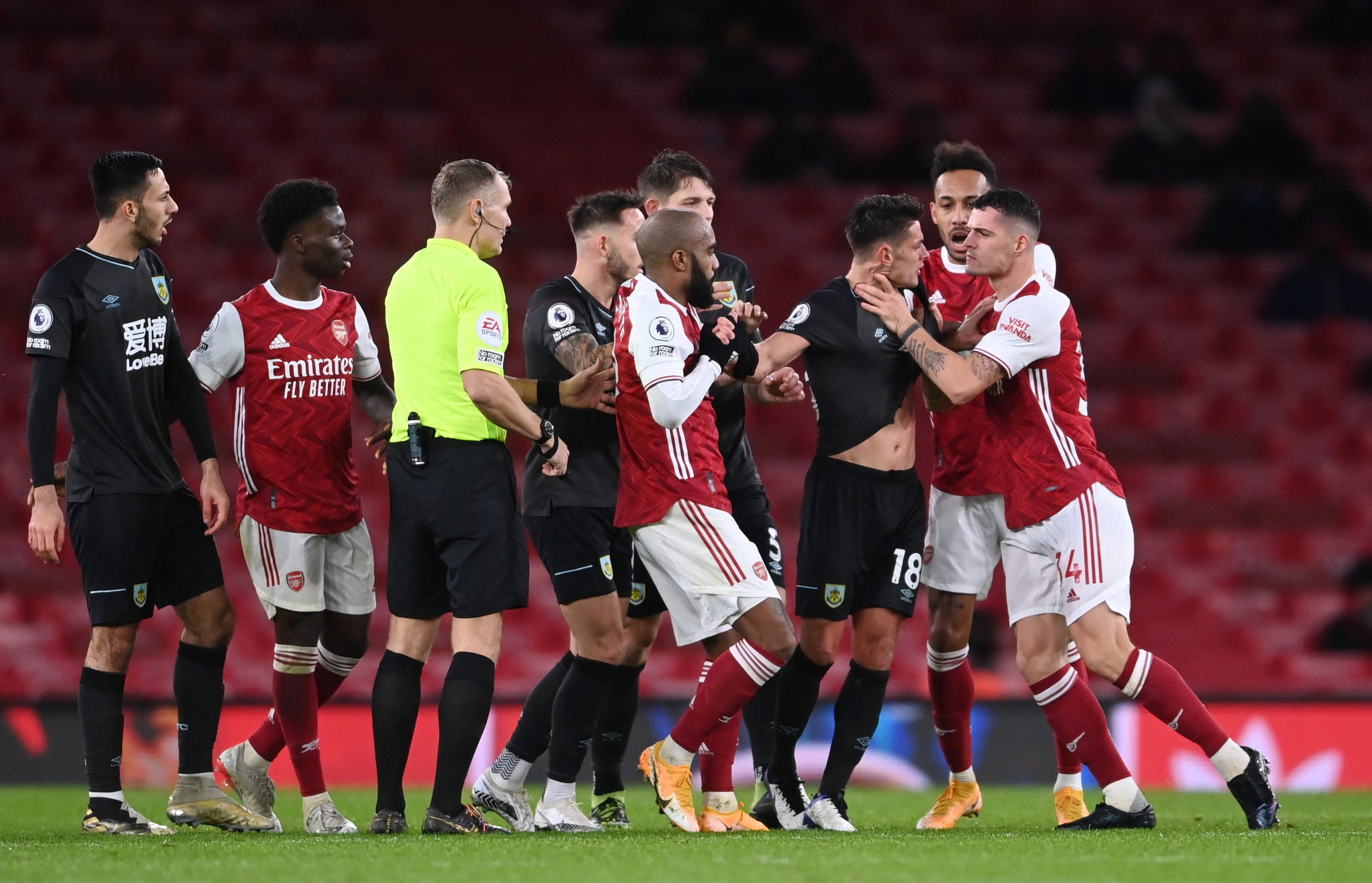 某欧洲强队 某欧洲强队